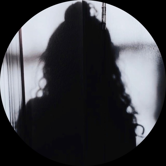 Meet your Posher, Mariah - Picture 1 of 1